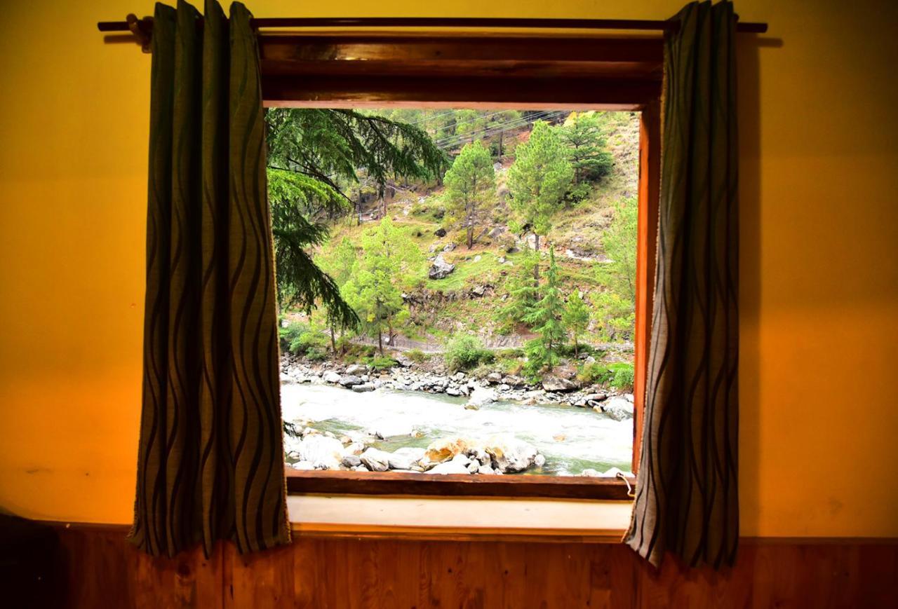 The Alpine Guest House Kasol Esterno foto