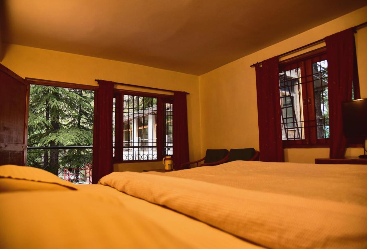 The Alpine Guest House Kasol Esterno foto