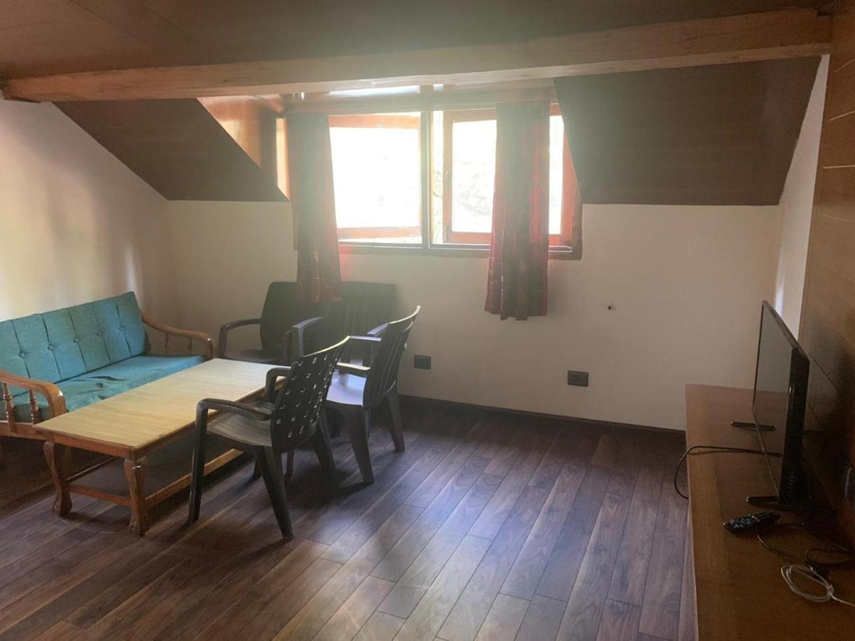 The Alpine Guest House Kasol Esterno foto
